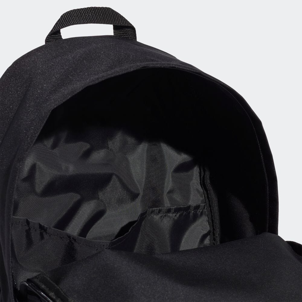 アディダス公式通販】クラシック 3ストライプス バックパック / Classic 3-Stripes Backpack  [IRF33]｜[FS8331]｜バックパック/リュックサック｜adidas オンラインショップ