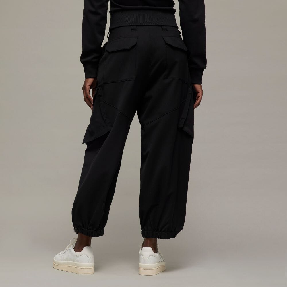 アディダス公式通販】Y-3 CLASSIC REFINED WOOL STRETCH CARGO PANTS