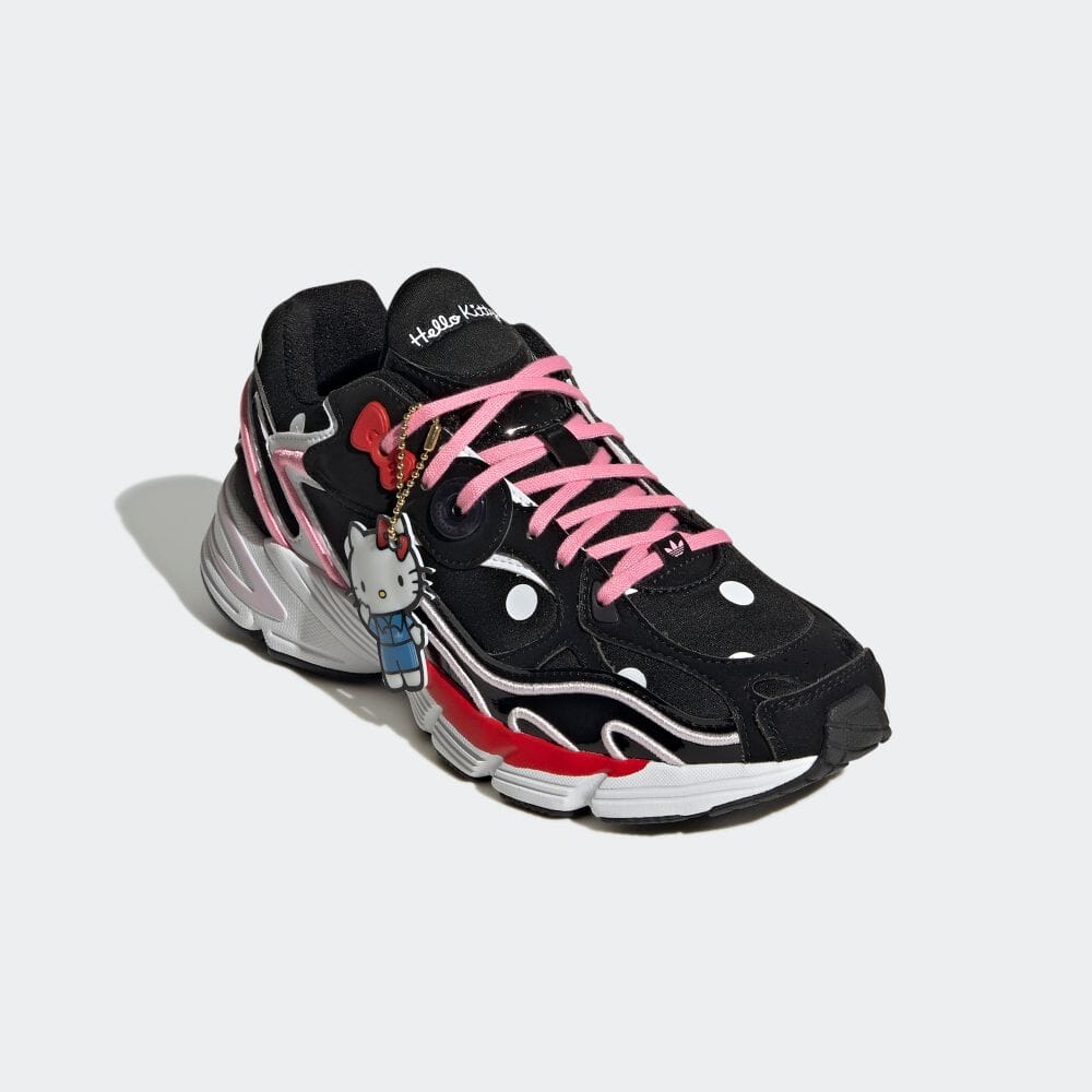 【アディダス公式通販】ハローキティ adidas Astir / Hello Kitty