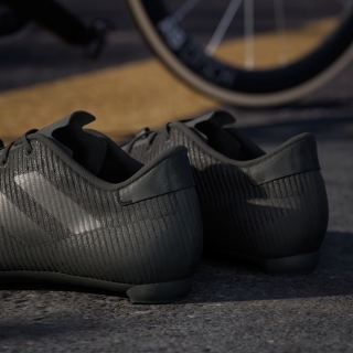 アディダス公式通販】ロード サイクリング 2.0 / THE ROAD CYCLING SHOE 2.0 [LRI29]｜[HQ3486]  [IE7018]｜サイクリング スポーツシューズ｜adidas オンラインショップ