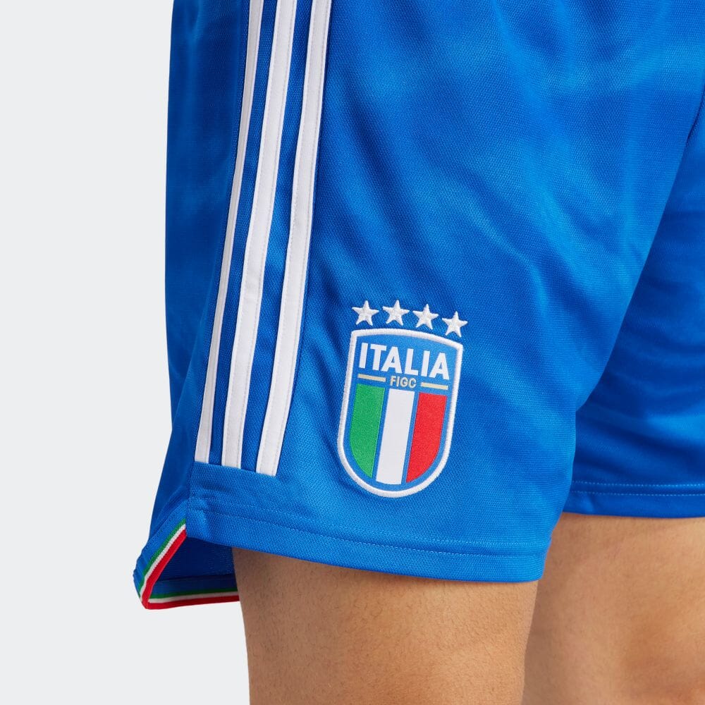 adidas イタリア代表　ホームユニフォーム　ショーツ　短パンのみ　新品バロテッリ