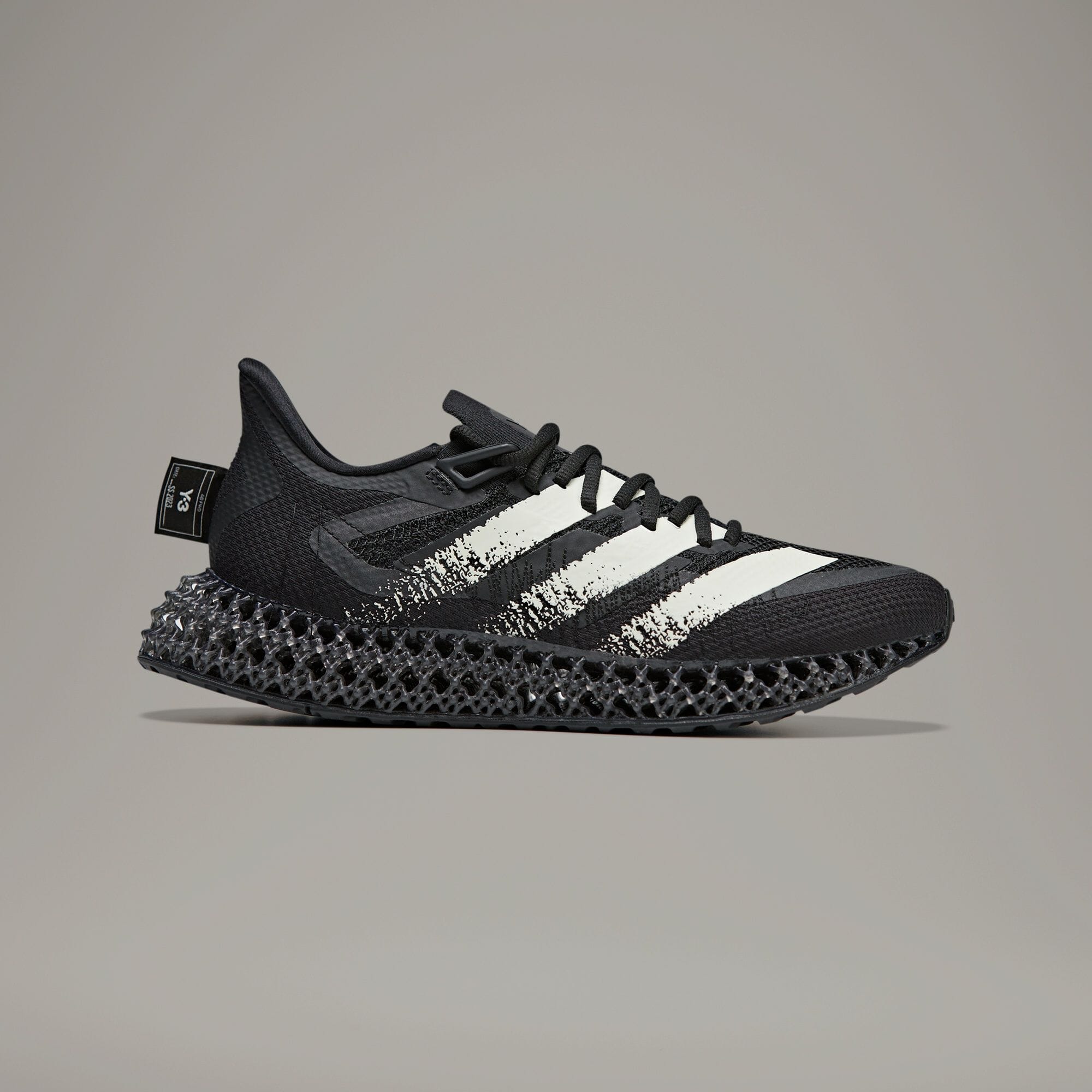 【アディダス公式通販】Y-3 RUNNER 4D FWD [MAQ53]｜[IE9396