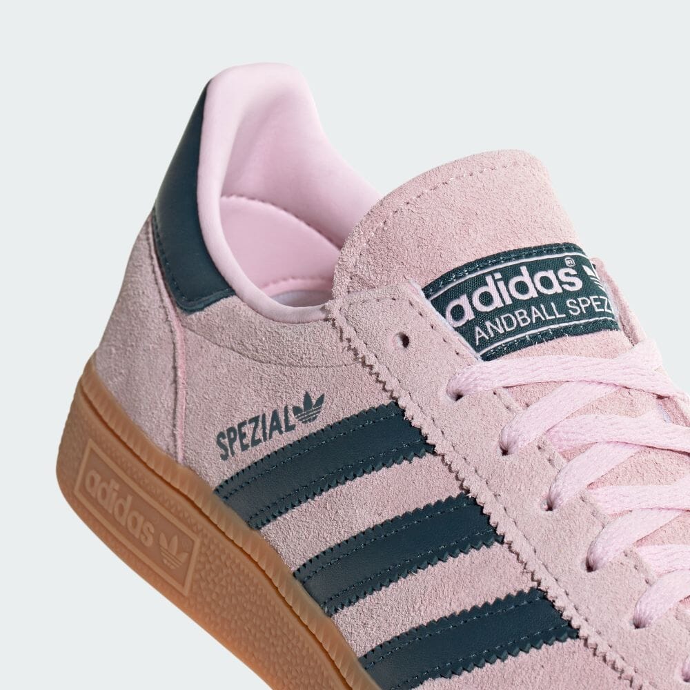 いつでもポイント10倍 25 新品 adidas HANDBALL SPEZIAL W IF6561