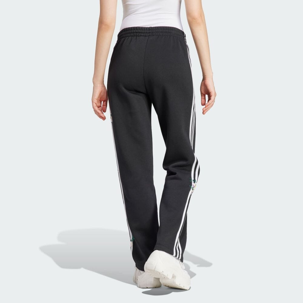 アディダス公式通販】刺しゅうフラワー パンツ [GZR49]｜[IJ7086]｜オリジナルス レディース パンツ｜adidas オンラインショップ