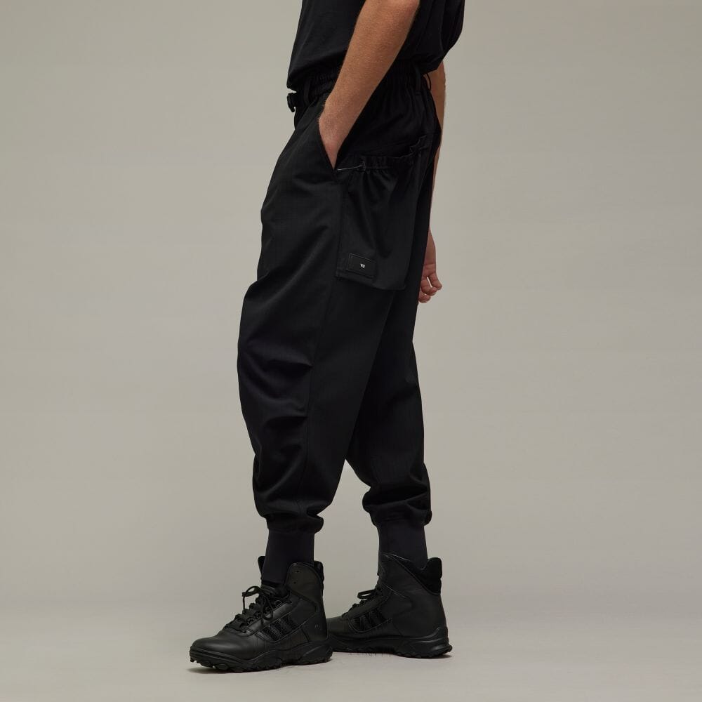 アディダス公式通販】Y-3 CUFFED WINTER RIPSTOP PANTS [EYU67