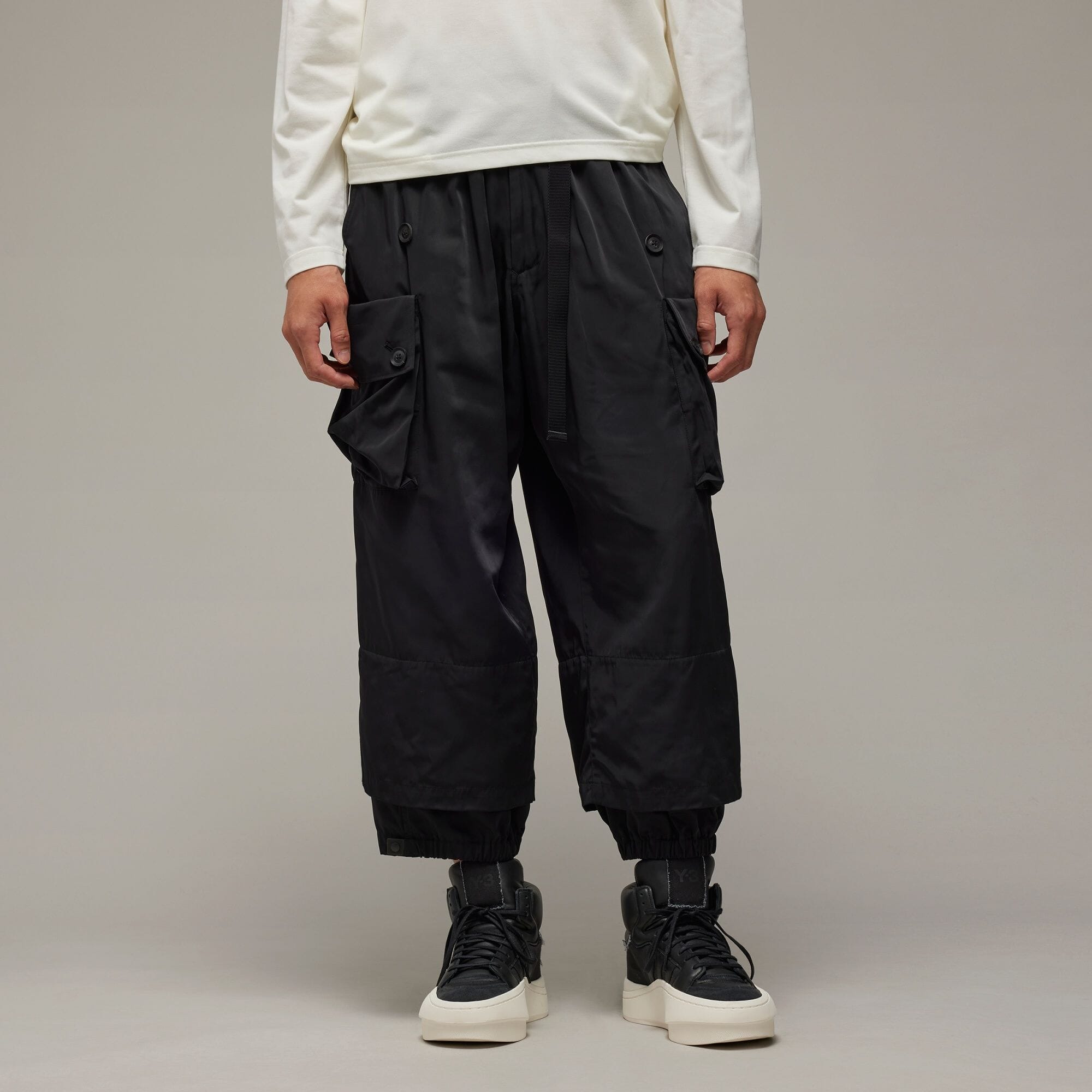 アディダス公式通販】Y-3 Nylon Twill Cuffed Pants [JRU43]｜[IN8756