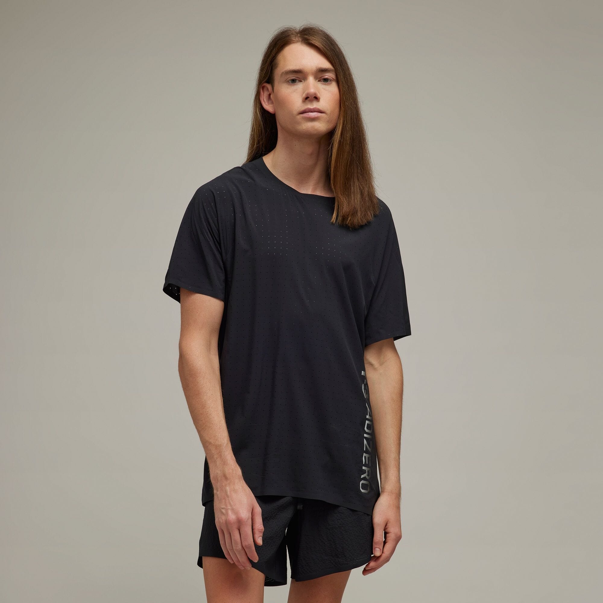 【アディダス公式通販】Y-3 LIGHTWEIGHT RUNNING TEE [IQ0429 