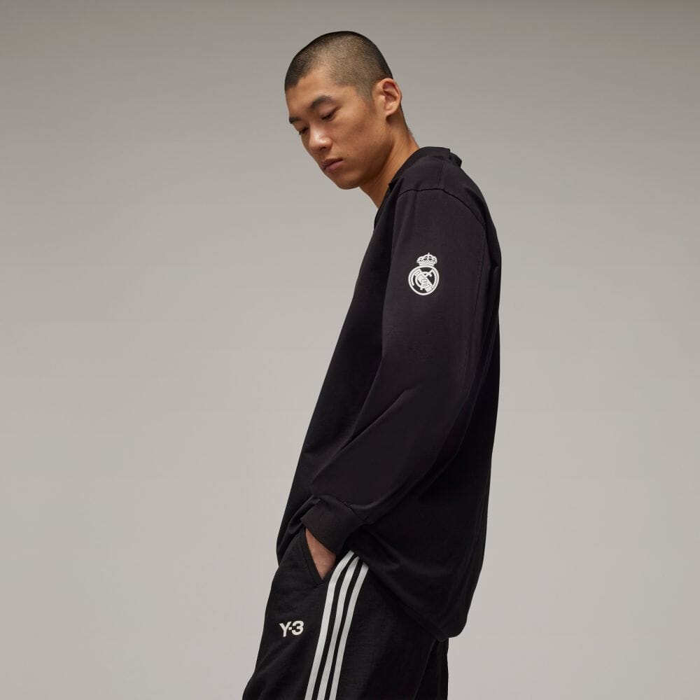 アディダス公式通販】Y-3 REAL MADRID TRAVEL LONG SLEEVE POLO SHIRT [JRU90]｜[IT3712]｜Y-3  メンズ ポロシャツ｜adidas オンラインショップ